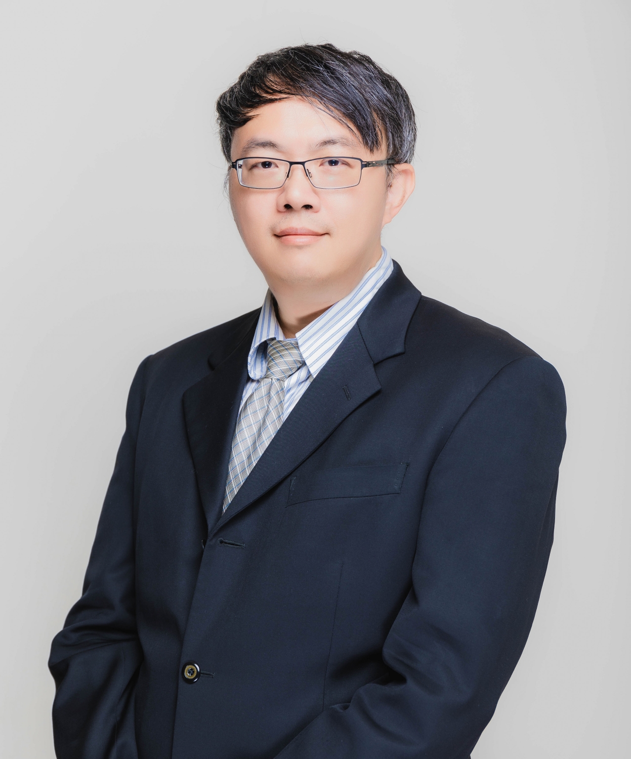 梁肇文 副教授